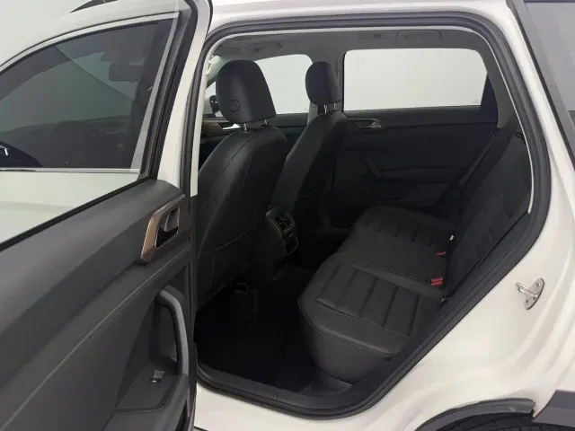 Volkswagen Tharu — Фото автомобиля 15