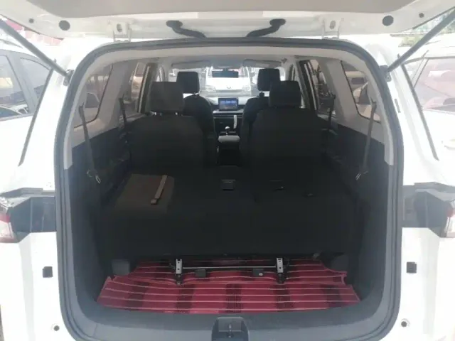 Wuling Jiachen — Фото автомобиля 18