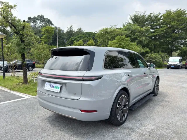 Li Auto L9 — Фото автомобиля 6