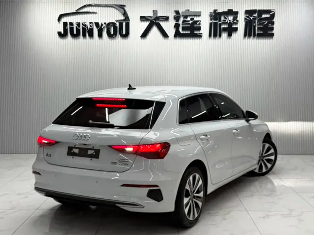 Audi Audi A3 2022 Sportback 35 TFSI Progressive Sport — Фото автомобиля 4