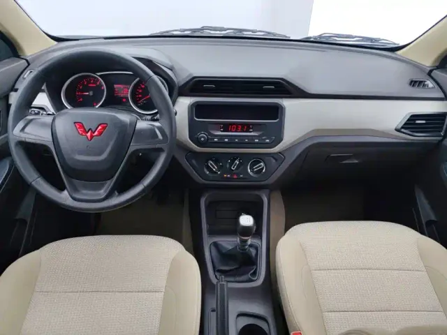 Wuling Hongguang — Фото автомобиля 12