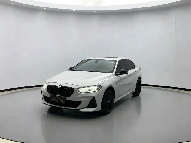 Фотография автомобиля — BMW 1 Series