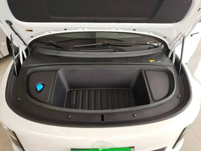 Li Auto i6 — Фото автомобиля 16