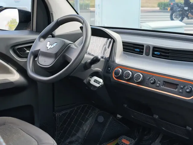 Wuling Hongguang Mini EV — Фото автомобиля 15