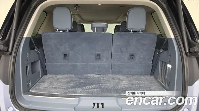 Lincoln Navigator — Фото автомобиля 20