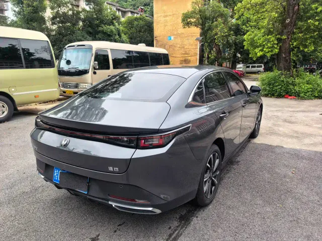 Changan Eado — Фото автомобиля 6