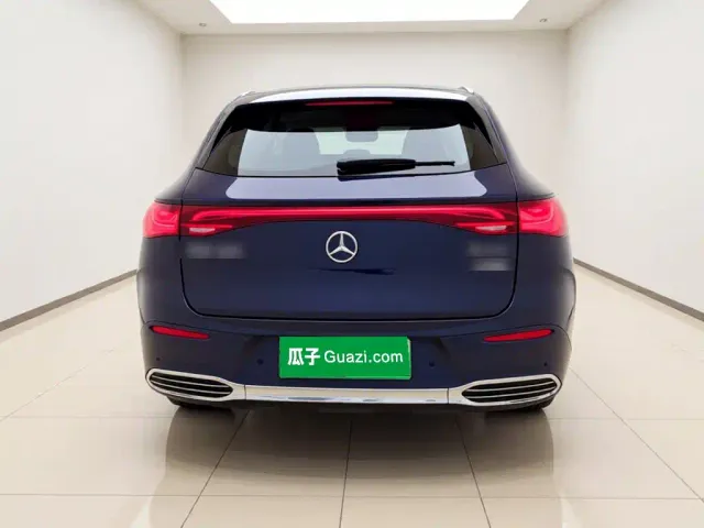 Mercedes-Benz EQE SUV — Фото автомобиля 5
