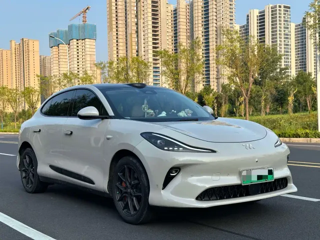 IM Motors LS6 — Фото автомобиля 3