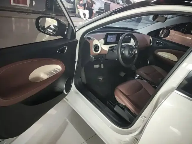 Wuling Bingo — Фото автомобиля 15