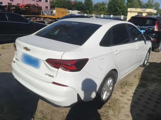 Chevrolet Monza — Фото автомобиля 6