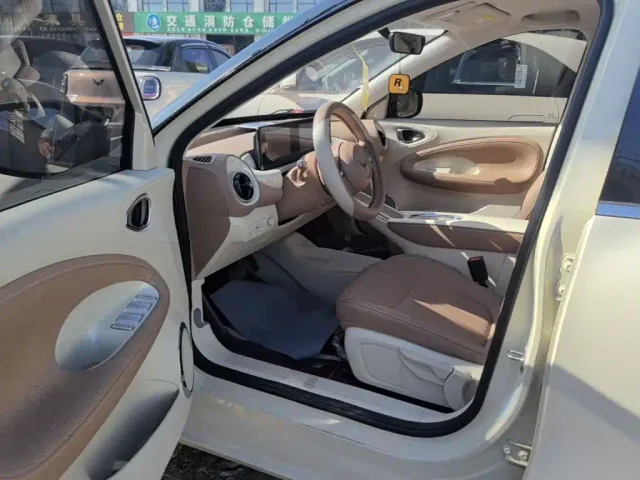 Wuling Bingo — Фото автомобиля 15