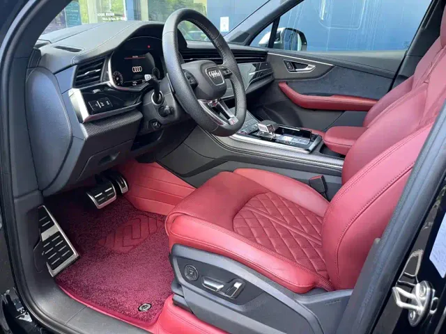 Audi SQ7 — Фото автомобиля 7