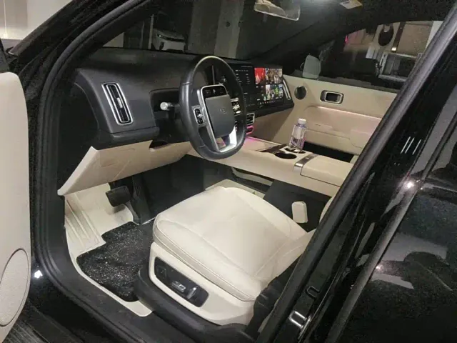 Li Auto L8 — Фото автомобиля 8