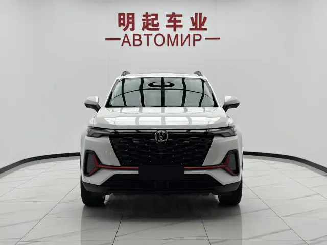 Changan CS35 Plus — Фото автомобиля 2