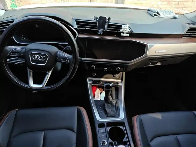 Audi Q3 — Фото автомобиля 12