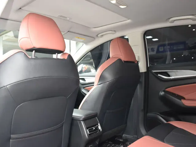 Changan Eado — Фото автомобиля 10