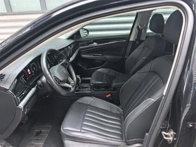 Volkswagen Passat — Фото автомобиля 9