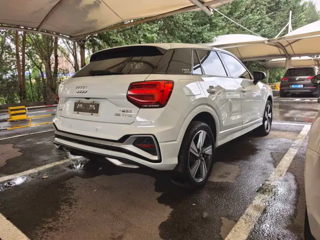 Audi Q2L — Фото автомобиля 24