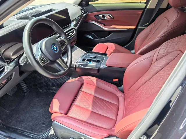 BMW i3 — Фото автомобиля 4