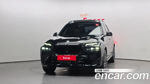 BMW X7 — Фото автомобиля 3