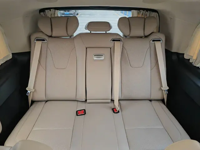 Mercedes-Benz V-Class — Фото автомобиля 13