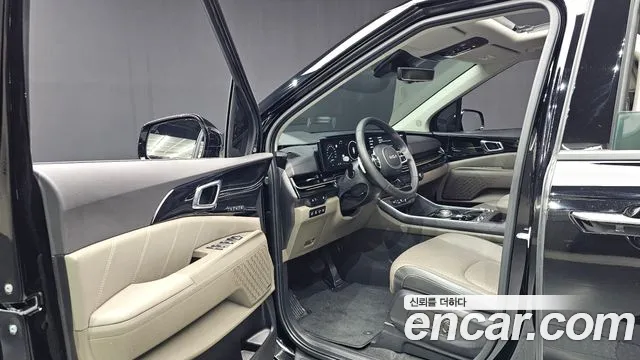 Kia Carnival Generation 4 — Фото автомобиля 15