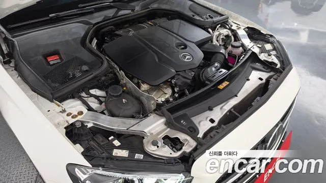 Mercedes-Benz E-Class — Фото автомобиля 6