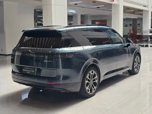 Lynk & Co 900 — Фото автомобиля 15