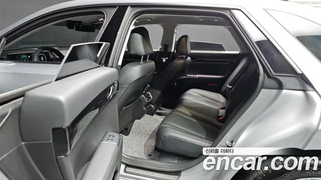 Hyundai Grandeur Grandeur (GN7) 3.5 Бензин 2WD — Фото автомобиля 18