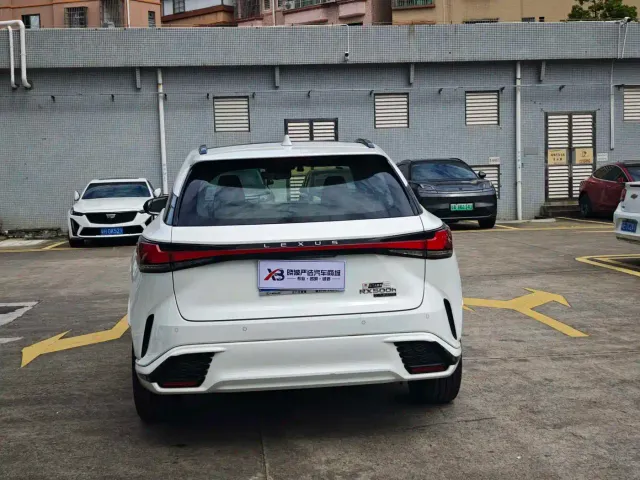Lexus RX — Фото автомобиля 7