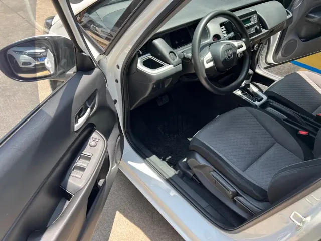 Honda Fit — Фото автомобиля 5