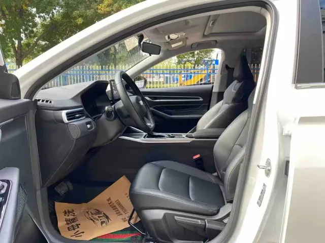 Geely Emgrand — Фото автомобиля 4