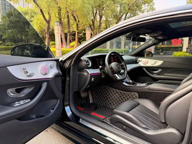Mercedes-Benz E-Class — Фото автомобиля 8