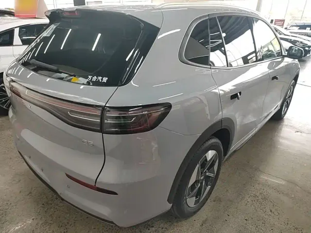 Geely Galaxy E5 — Фото автомобиля 6