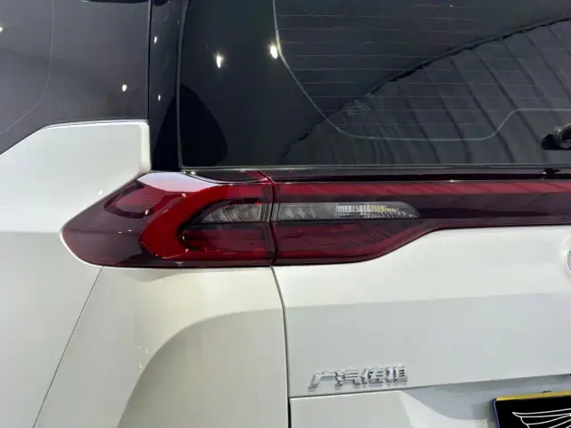 GAC Trumpchi M6 — Фото автомобиля 5
