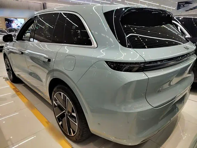 Li Auto L6 — Фото автомобиля 4