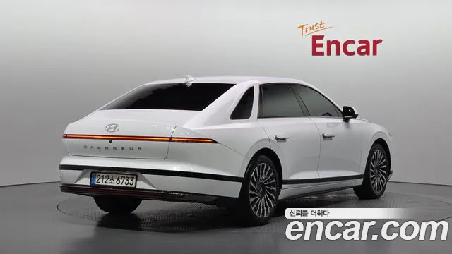 Hyundai Grandeur GN7 — Фото автомобиля 2
