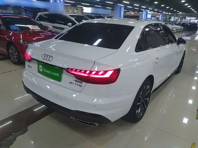 Audi A4L — Фото автомобиля 6