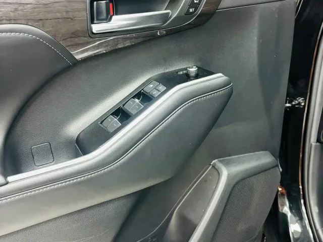 Toyota Highlander — Фото автомобиля 13