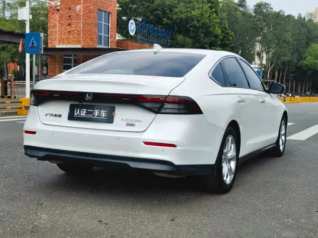 Honda Accord — Фото автомобиля 7