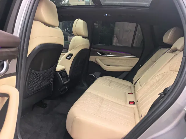 Geely Xingyue L — Фото автомобиля 5