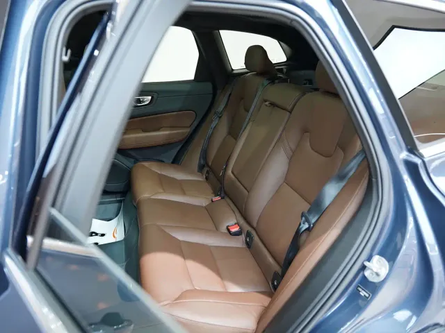Volvo XC60 — Фото автомобиля 19