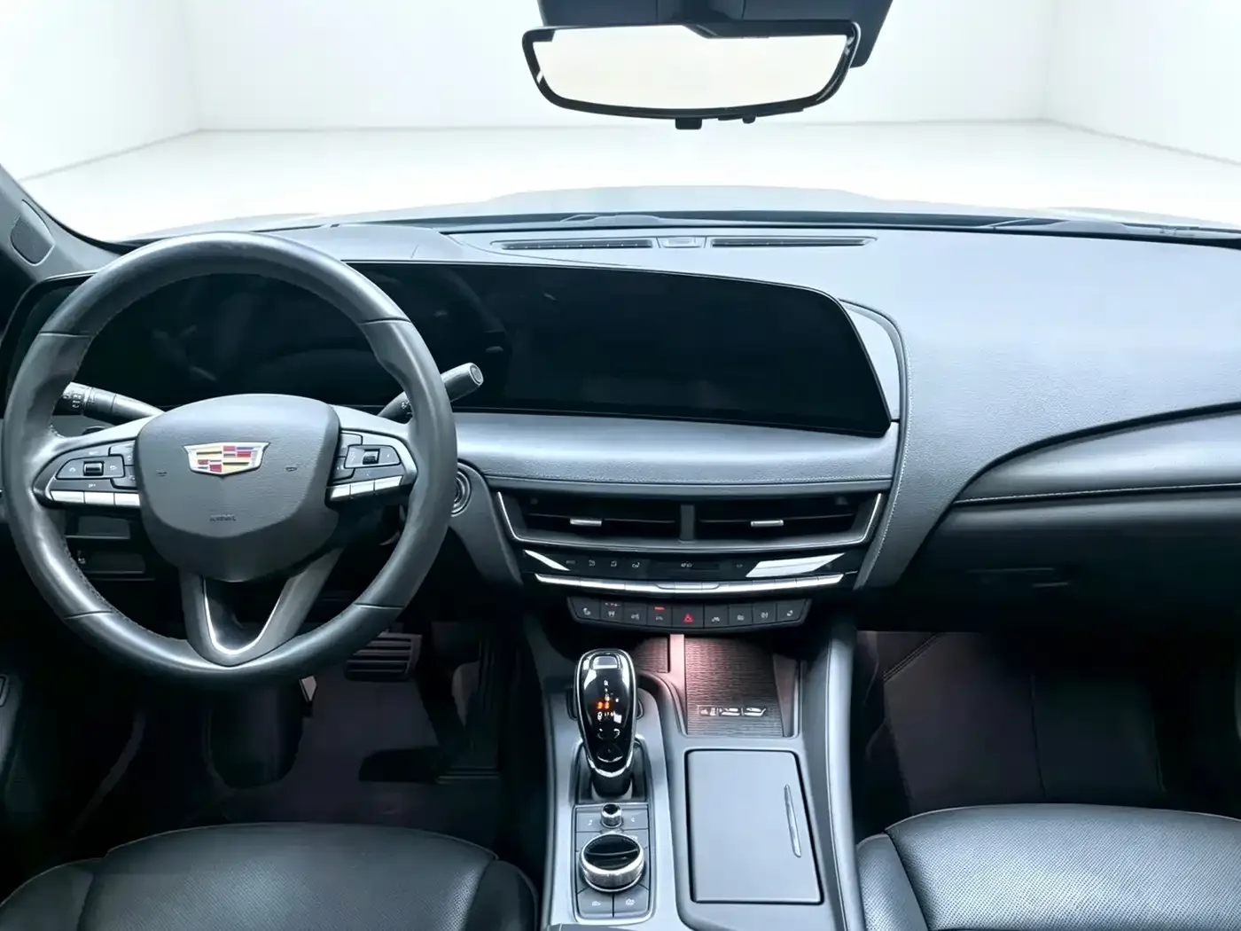 Cadillac Cadillac CT5 2024 28T Luxury Model Pro — Фото автомобиля 6