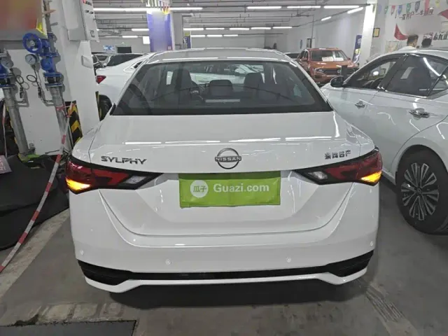 Nissan Sylphy — Фото автомобиля 5