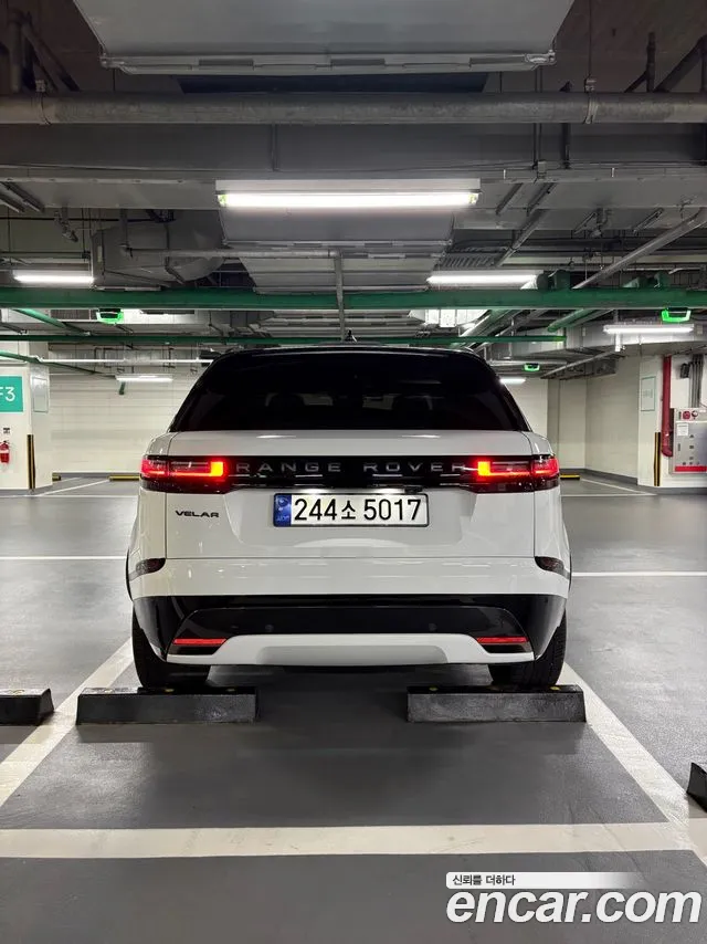 Land Rover Range Rover Velar Range Rover Velar 2.0 P250 Dynamic SE — Фото автомобиля 4