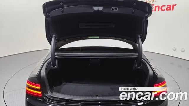 Genesis G80 Бензин 3.5 турбо AWD — Фото автомобиля 15