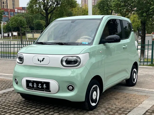Фотография автомобиля — Wuling Hongguang Mini EV