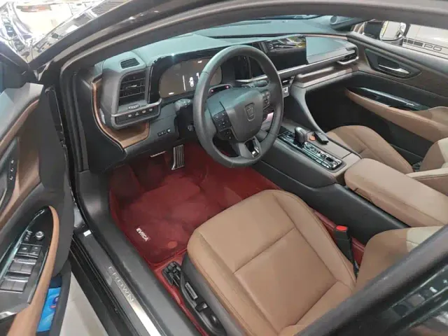 Toyota Crown — Фото автомобиля 14