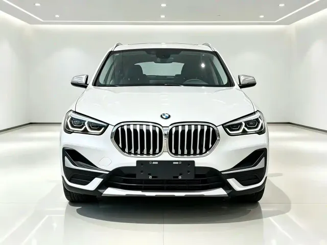 BMW X1 — Фото автомобиля 2