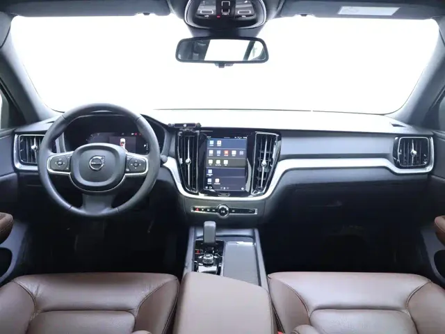 Volvo S60 — Фото автомобиля 13